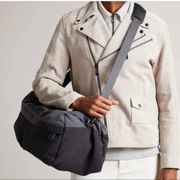 Ted Baker Plier Nylon Holdall Duffel Bag, Os, Black 並行輸入品 Ted Baker London | Bags | Ted Baker Nylon Holdall Plier Travel Bag